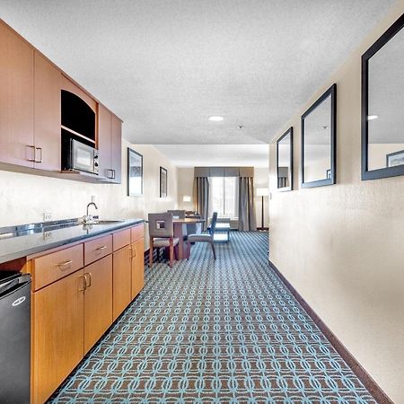 Hotel Wingate by Wyndham Schaumburg Zimmer foto