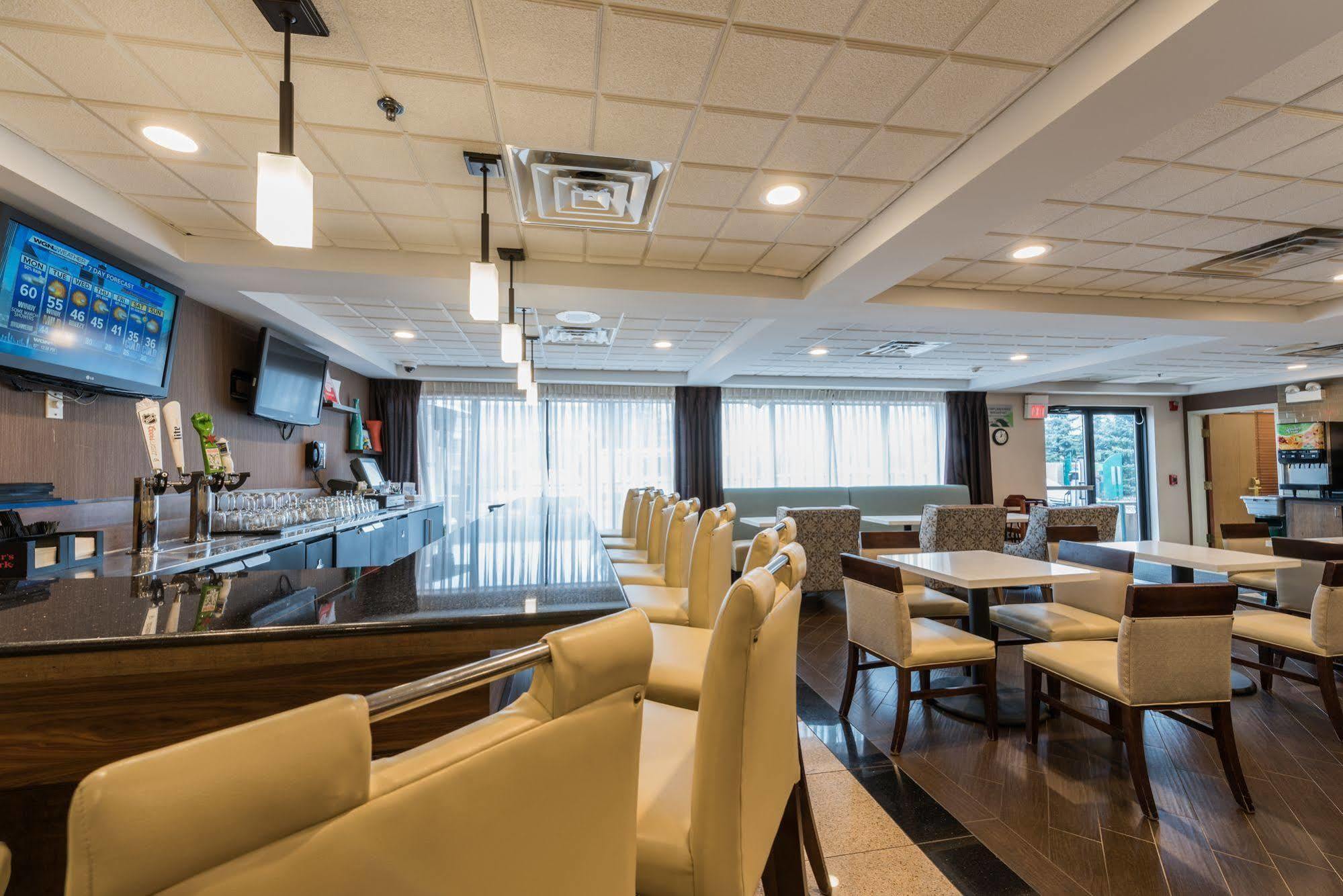 Hotel Wingate by Wyndham Schaumburg Exterior foto