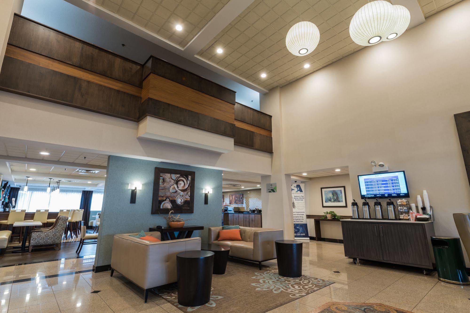 Hotel Wingate by Wyndham Schaumburg Exterior foto